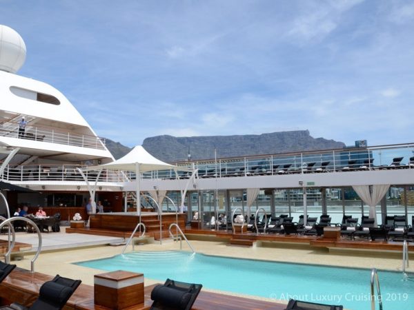 10 Fascinating Reasons to Choose to a Luxury Cruise