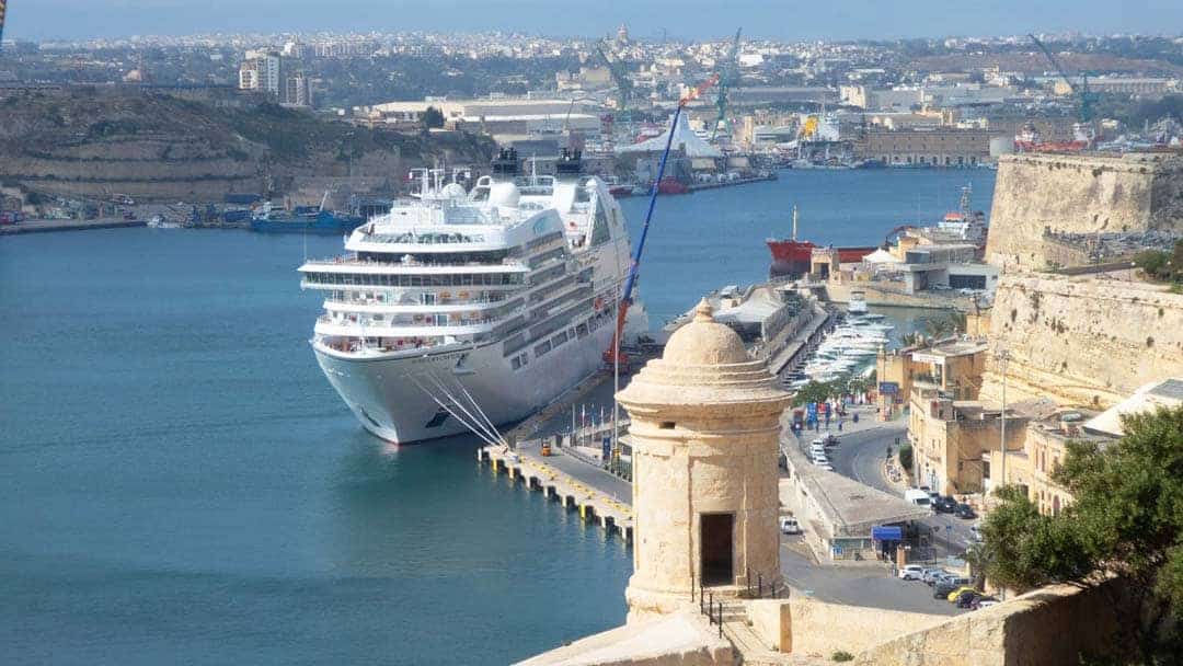 Ultra Luxury Cruise and Cruising