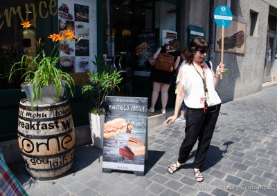 Great Tour Guides on Cystal River Cruises