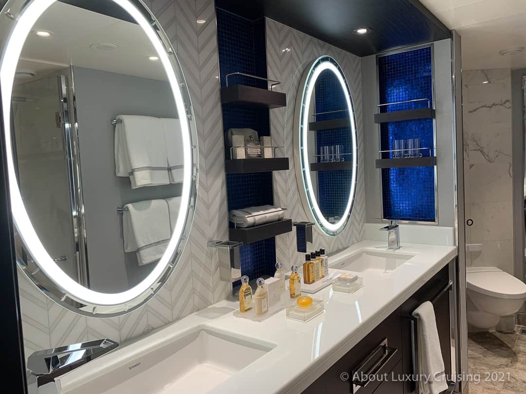 Bathroom of Seven Seas Splendor