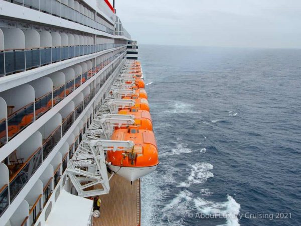 25 Awe-Inspiring Ocean Quotes For Those who Love to Cruise