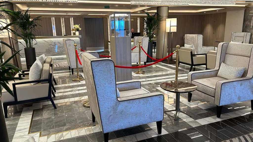 Seven Seas Grandeur Faberge Egg