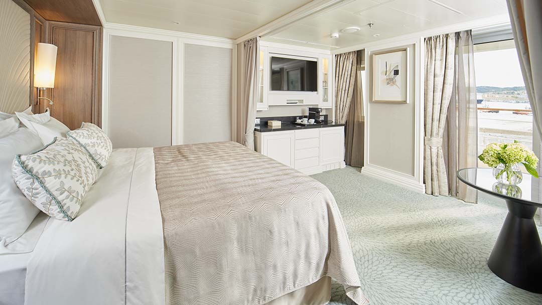 Seven Seas Grandeur Suite