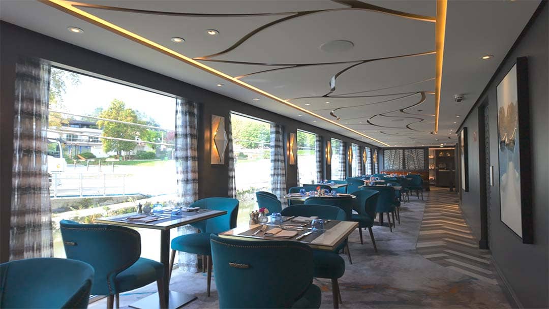 Riverside Ravel Waterside Restaurant