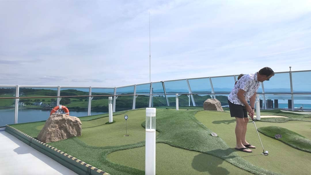 Sports on Oceania Vista