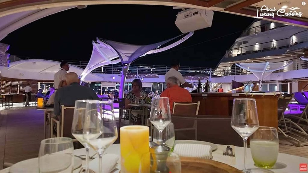 Best time to Book a Cruise inclusing Wave Season, Balck Friday, Cyber Monday and other secrets